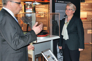  Bundesministerin Prof. Dr. Brigitte Schavan, beim Ausstellungsbesuch 