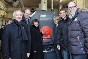  Die offizielle Inbetriebnahme der Pelletkesselanlage erfolgte im Beisein von Norbert Neuhaus, Leiter Fachvertrieb bei RWE ED (2.v.r.) 