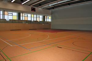  Effizientes HeizenDie neue Sporthalle in Bühl nutzt die Heizenergie durch den „KlimaBoden“ effizient  