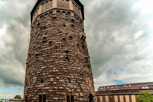  WasserturmDer Wasserturm in Hannover verwandelte sich in einem Jahr Bauzeit in ein Veranstaltungszentrum mit ganz besonderem Charme 