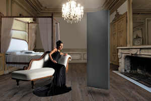  Ideal fürs Schlafzimmer: Die geradlinige Form von Heizkörper „Tinos“ und die metallische Oberfläche „Metal Black“ sorgen optisch für Ruhe. 