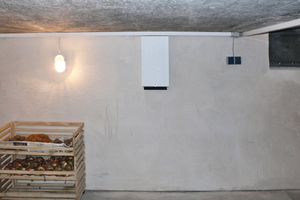  Kellerraum nach der Sanierung: Mit dem „Sikusan-Klimaputz“ und dem „freeAir 100“-Lüftungssystem wird ein frisches Kellerklima geschaffen. 