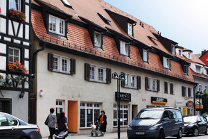  Ein historisches Bestandsobjekt: das Wohn- und Geschäftshaus „Ulmer Straße 325“ .  