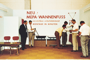  orstellung des Mepa-Wannenfußes auf der Sanitärmesse in Essen 1970 