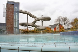  FreizeitbadInsgesamt gibt es im Freizeitbad 102 Entnahmeplätze. Einige Duschen sind dabei auch speziell für Kinder konzipiert 