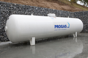  Einmal pro Woche wird der 6.400 l-Flüssiggasbehälter von Progas aufgefüllt. 