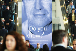  BlickfangMit kurzen, prägnanten Aussagen sorgten großflächige Banner für den „Do you know?“-Wissenstransfer auf der ISH 