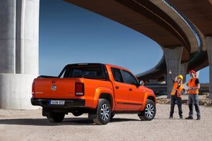  Der Nutzfahrzeugpreis des deutschen Handwerks ging an den Volkswagen „Amarok“. 