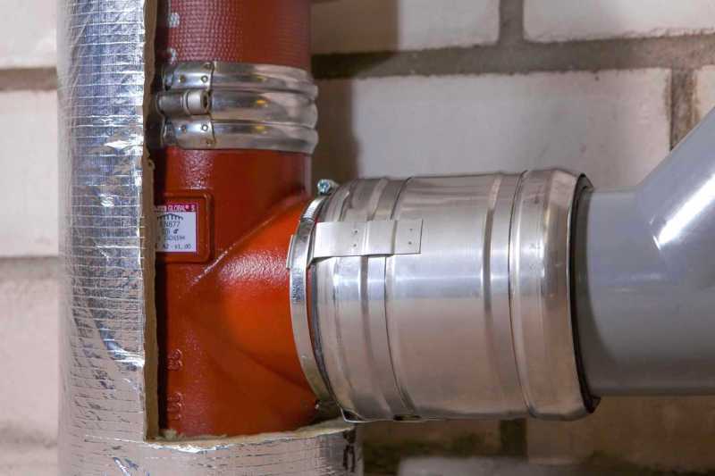 Brandschutz bei AbwasserMischinstallation SHK Profi