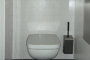  Die Sanitäranlagen wurden mit den wandhängenden WCs „Renova Nr. 1 Plan“ ausgestattet. Sie ermöglichen eine schnelle Reinigung und sparen Betriebskosten. 