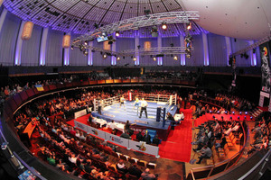  Der Kuppelsaal ist der größte klassische Konzertsaal Deutschlands. Neben Konzerten können hier auch die unterschiedlichsten Events wie z. B. Boxkämpfe veranstaltet werden. 