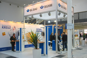  Gemeinsamer Messestand von BGHM und BG BAU bei der ISH in Frankfurt am Main. 