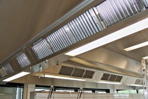  X-Cyclone-Fettabscheider halten die UV-Röhren und das Abluftkanalnetz weitestgehend fettfrei.  