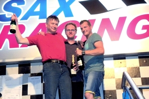  Die glücklichen Gewinner (v.l.n.r.): Hagen Robel, 2. Platz; Timo Schulze, 1. Platz; Sebastian Ferkl, 3. Platz 