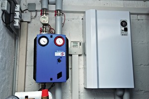  Der Power-to-Heat-Elektroheizer (re.) liefert Wärme an den Speicher. 