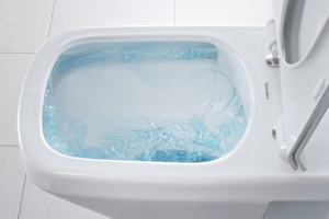  „Rimless WC“: Kraftvoller Wasserstrom für hygienisch einwandfreie Spülergebnisse. Der Randbereich ist gut zugänglich für eine mühelose und effektive Reinigung. 