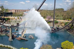  In Fahrgeschäften, bei denen die Gäste in Kontakt mit lungengängigem Wassernebel und hautberührenden Wassertropfen kommen können, gelten die Richtlinien der Badegewässer-Verordnung. 