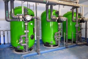  Durch permanente Umwälzung sorgt die Filteranlage für optisch und hygienisch reines Wasser. 