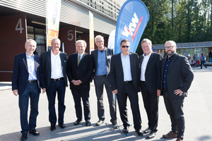  Erfreut über den Boom der Wärmepumpe in Vorarlberg und den großen Besucherandrang beim Solar- und Wärmepumpentag (v.l.): Quido Salzmann und Frank Widmann (illwerke vkw), Eckart Drössler und Wilhelm Schlader (Energieinstitut Vorarlberg), illwerke-vkw-Vorstand Helmut Mennel, Umwelt-Landesrat Erich Schwärzler und Christian Vögel (Land Vorarlberg) 