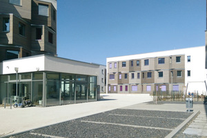  Die zehn Gebäude des Studentendorfs Adlershof gruppieren sich um insgesamt drei Innenhöfe, die gleichzeitig als Treffpunkt dienen.  