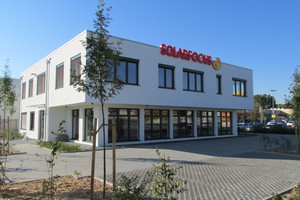  Nur 13 Monate nach dem Spatenstich konnte die neue Solarfocus-Zentrale in Deutschland eröffnet werden. 
